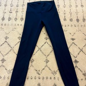 Lululemon  high rise true Navy wonder train leggings woman’s 6